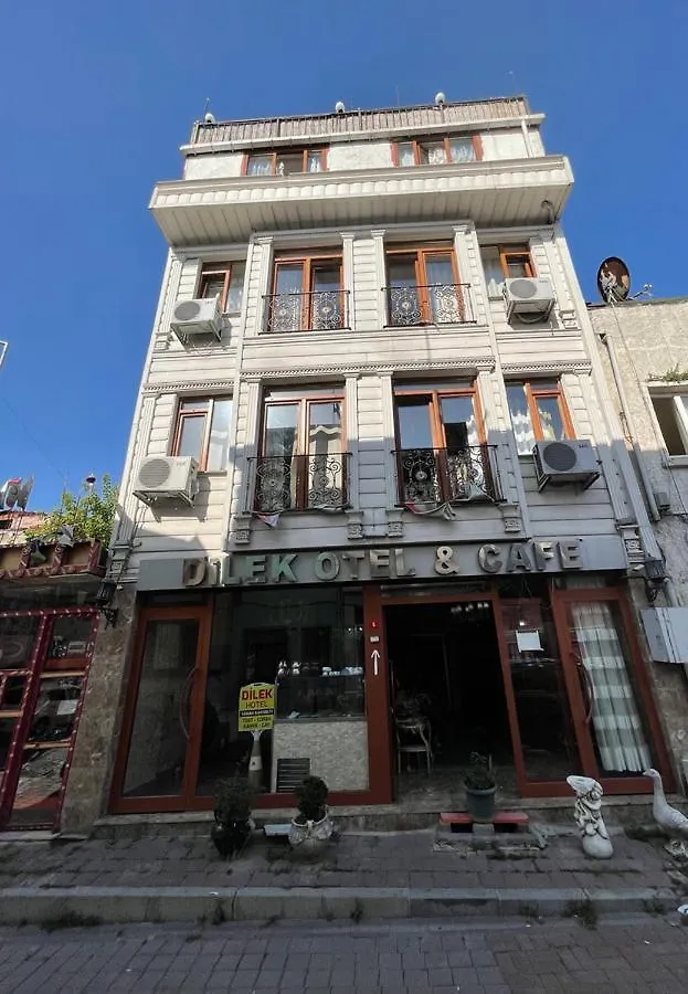 Dilek Hotel & Cafe Istanbul